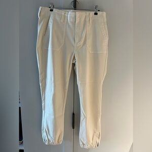 PAIGE Mayslie Cream colored cropped jogger pants
